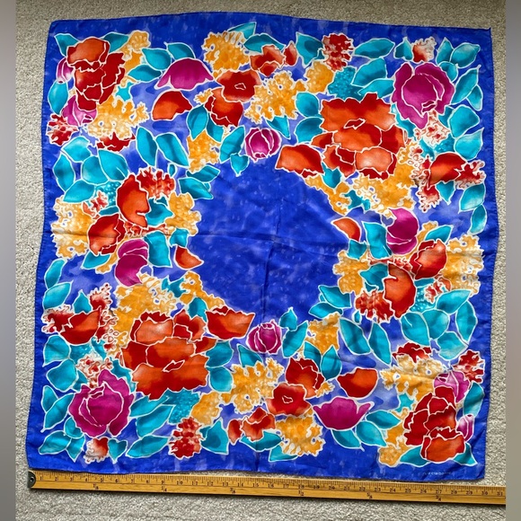 Vintage colourful Liz Claiborne scarf - Picture 2 of 3